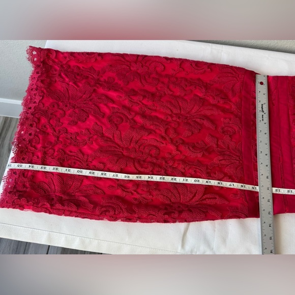 Tadashi Shoji Red Floral Lace Scalloped V Neck Formal Mini Dress Size 2P NWT - Picture 8 of 11